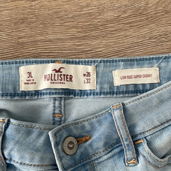 Hollister Jeans - Picture 3 of 3